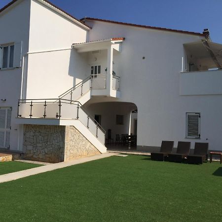 Appartement Soline Ada à Pjescana Uvala Extérieur photo