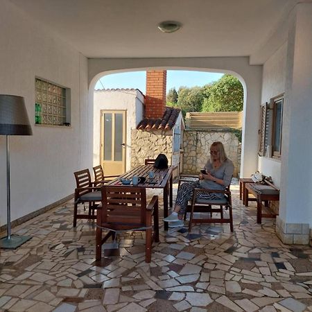 Appartement Soline Ada à Pjescana Uvala Extérieur photo