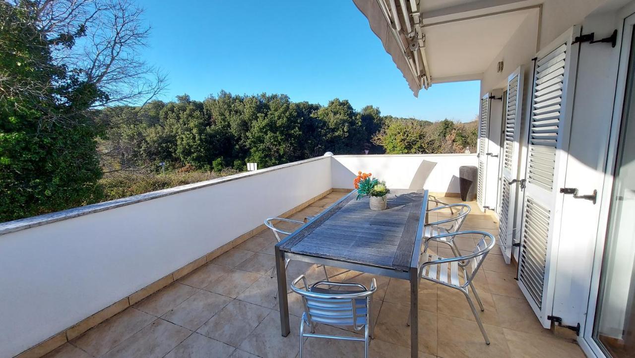 Appartement Soline Ada à Pjescana Uvala Extérieur photo