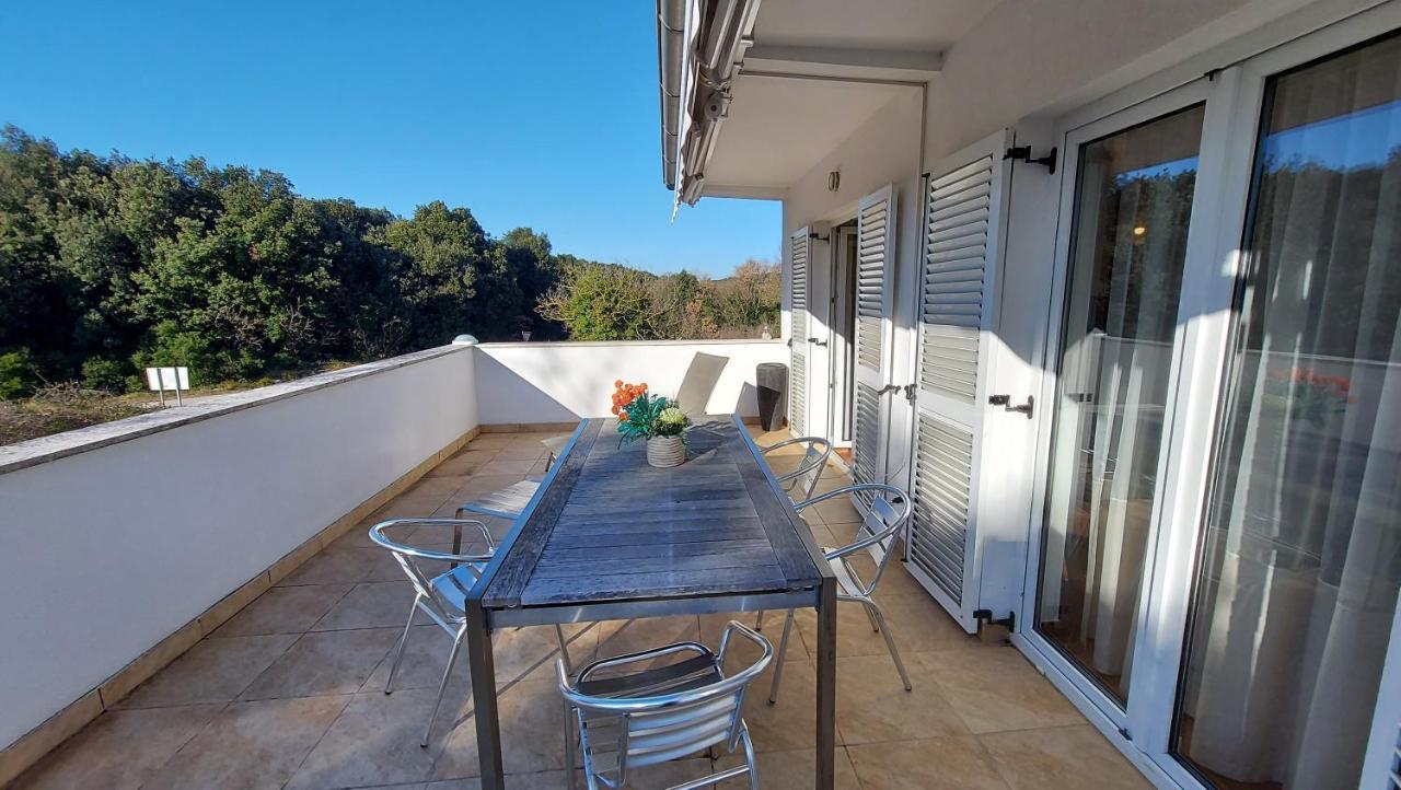 Appartement Soline Ada à Pjescana Uvala Extérieur photo