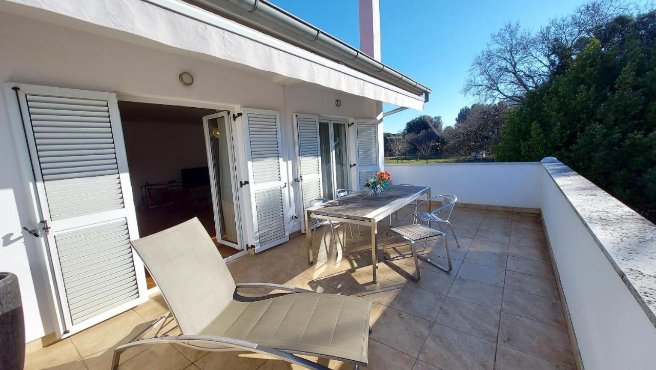 Appartement Soline Ada à Pjescana Uvala Extérieur photo