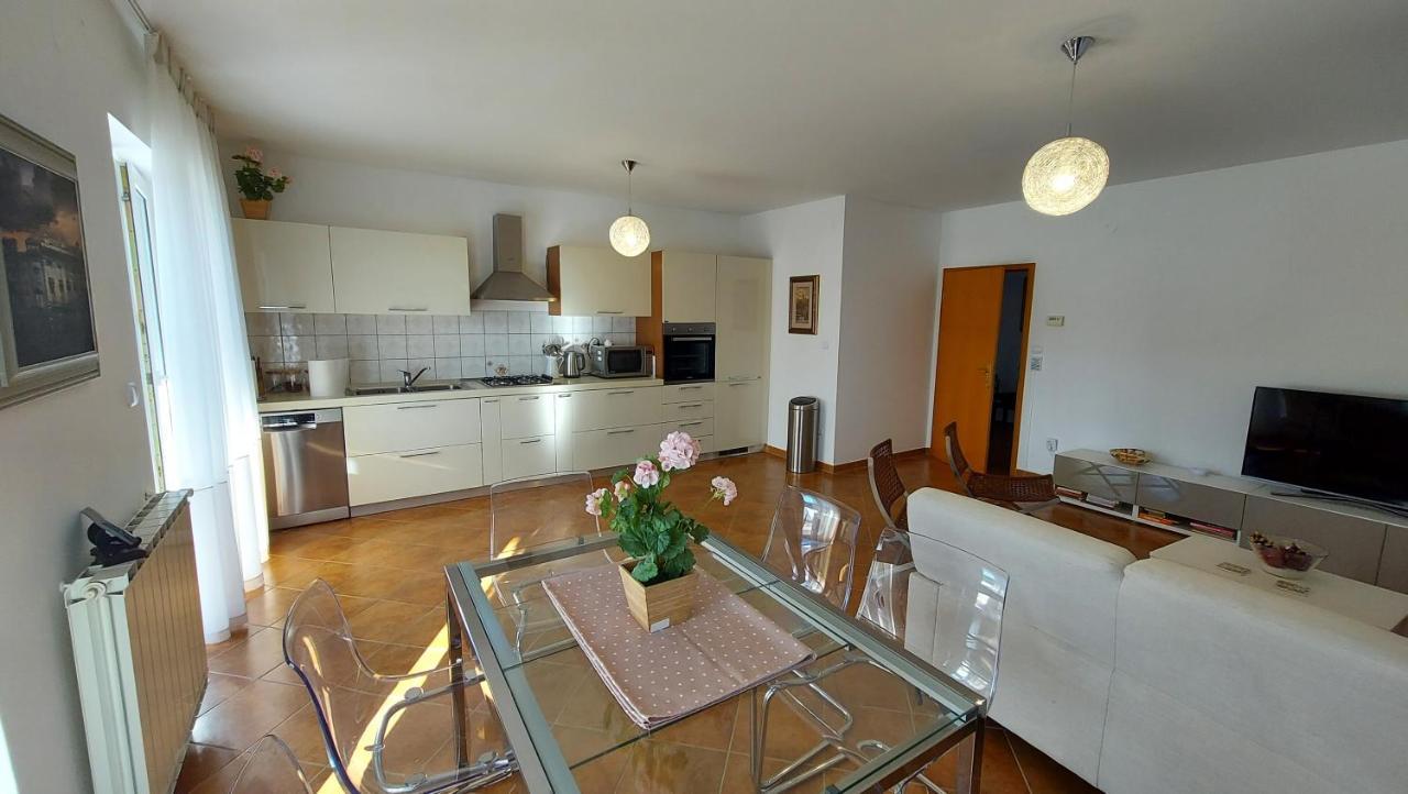 Appartement Soline Ada à Pjescana Uvala Extérieur photo