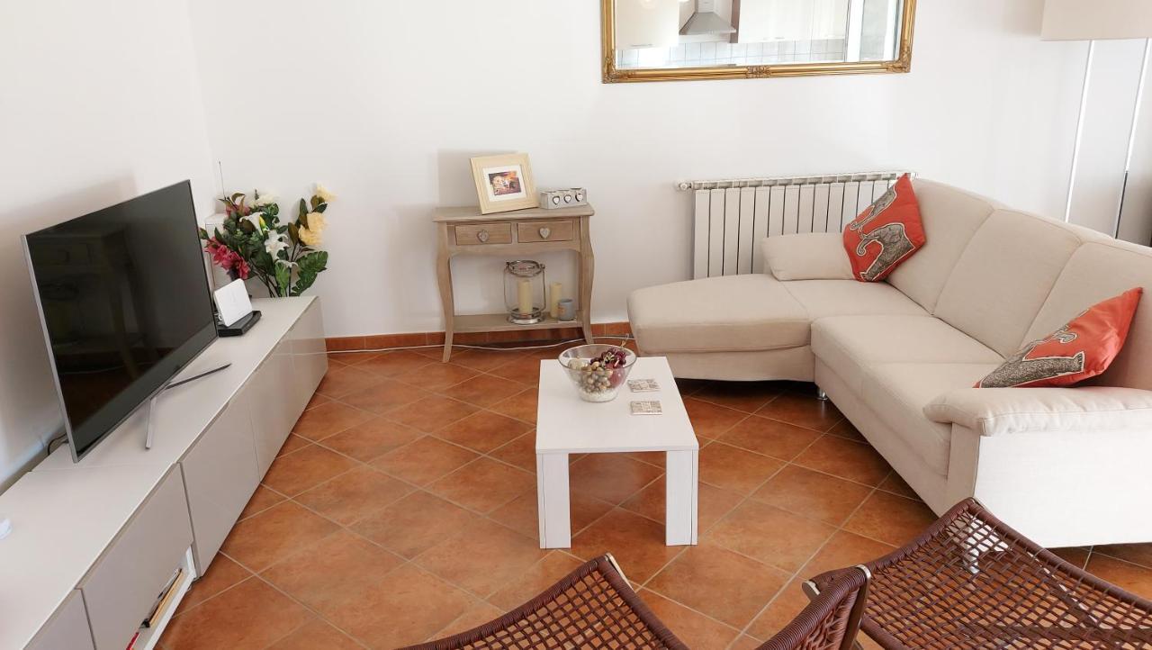 Appartement Soline Ada à Pjescana Uvala Extérieur photo