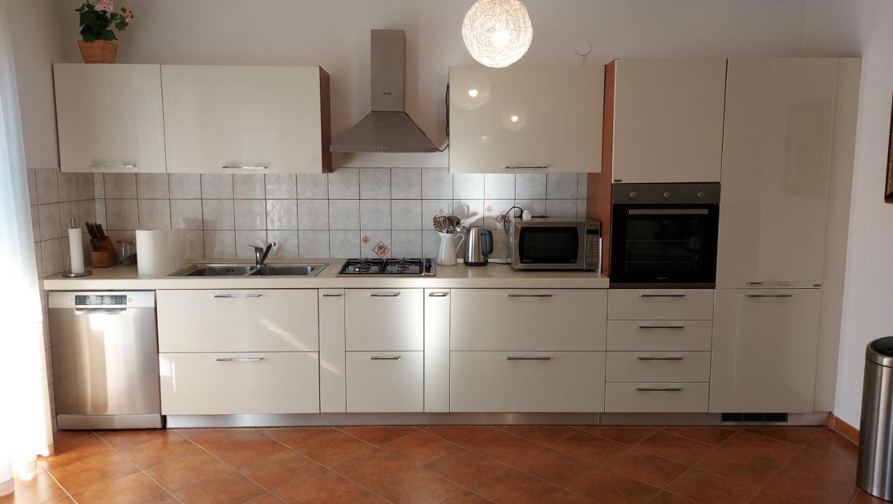 Appartement Soline Ada à Pjescana Uvala Extérieur photo