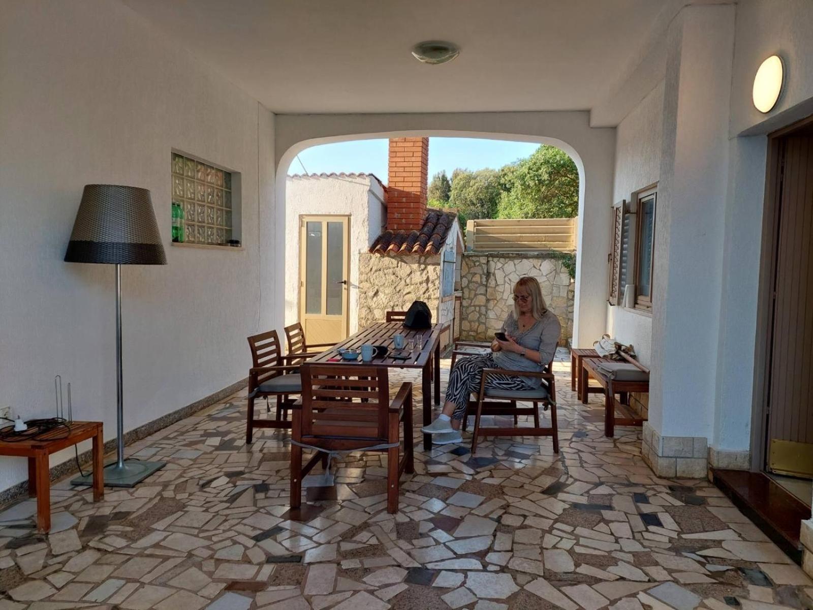 Appartement Soline Ada à Pjescana Uvala Extérieur photo